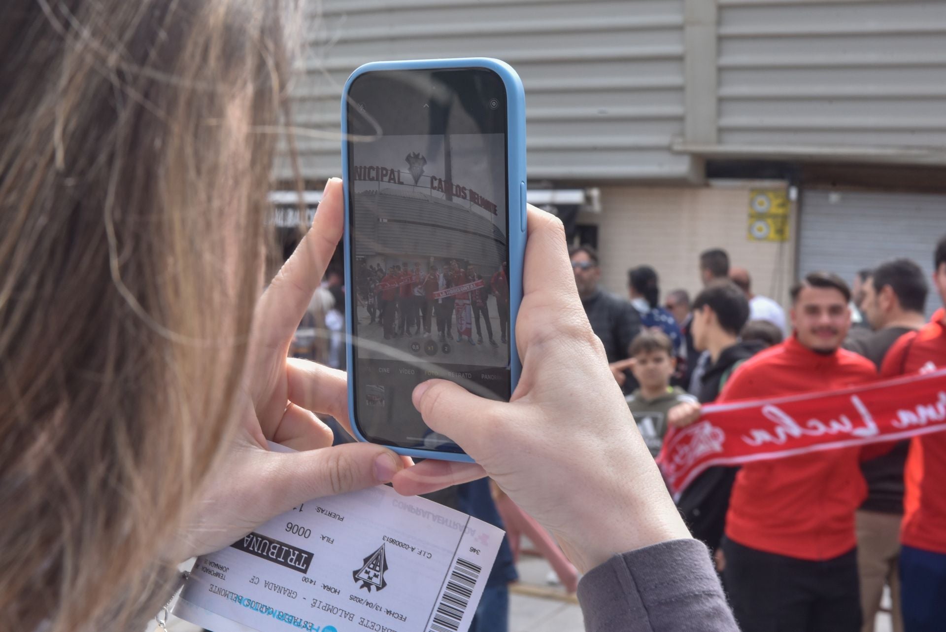 Encuéntrate entre la afición del Granada desplazada a Albacete