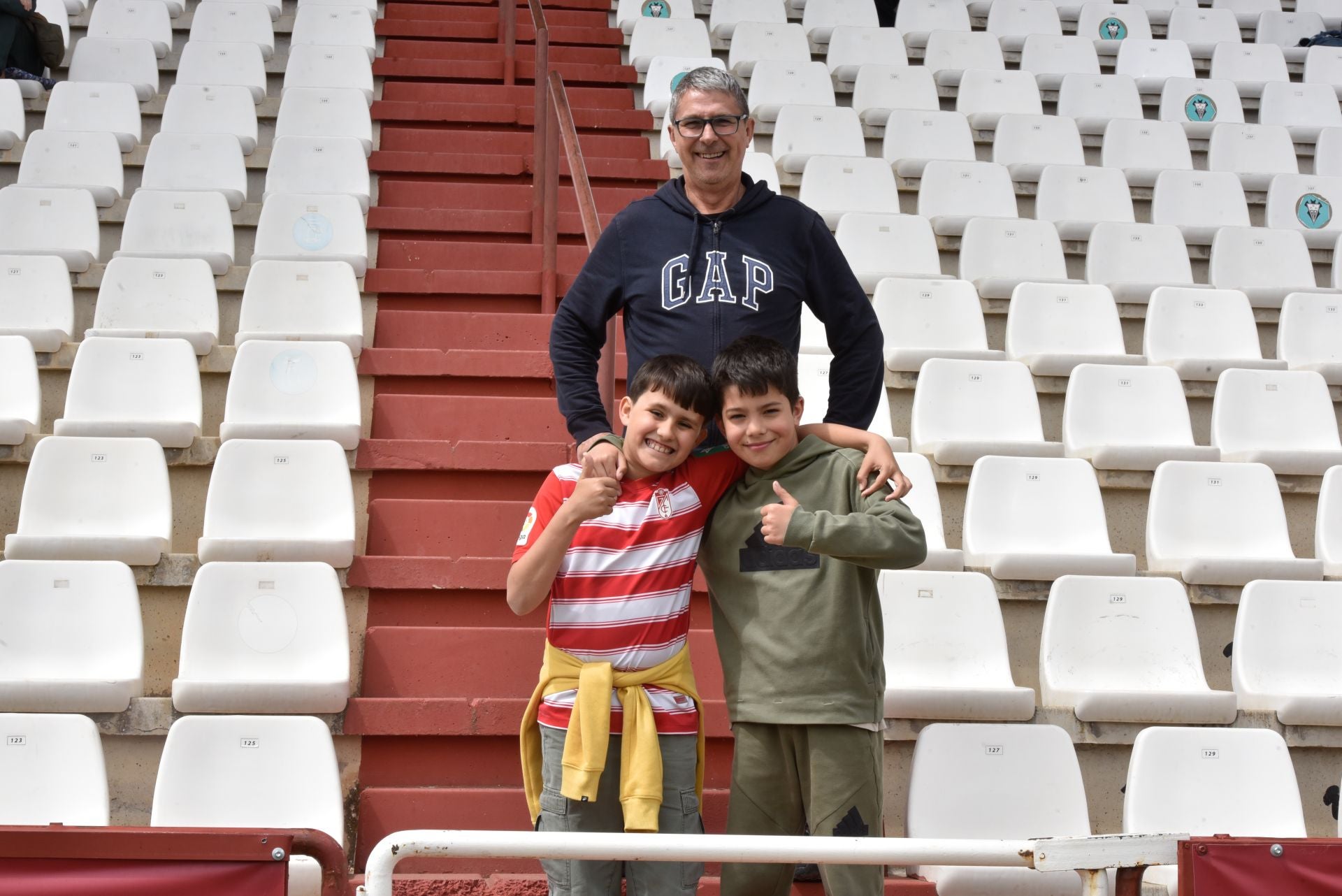 Encuéntrate entre la afición del Granada desplazada a Albacete