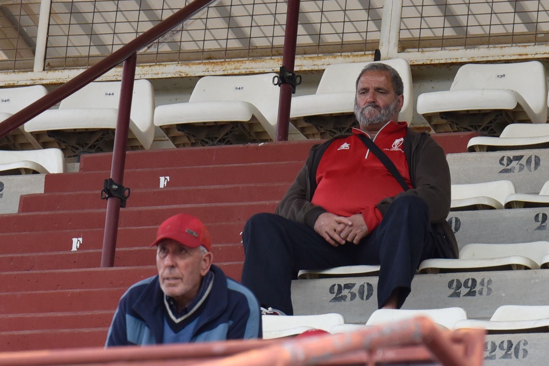 Encuéntrate entre la afición del Granada desplazada a Albacete