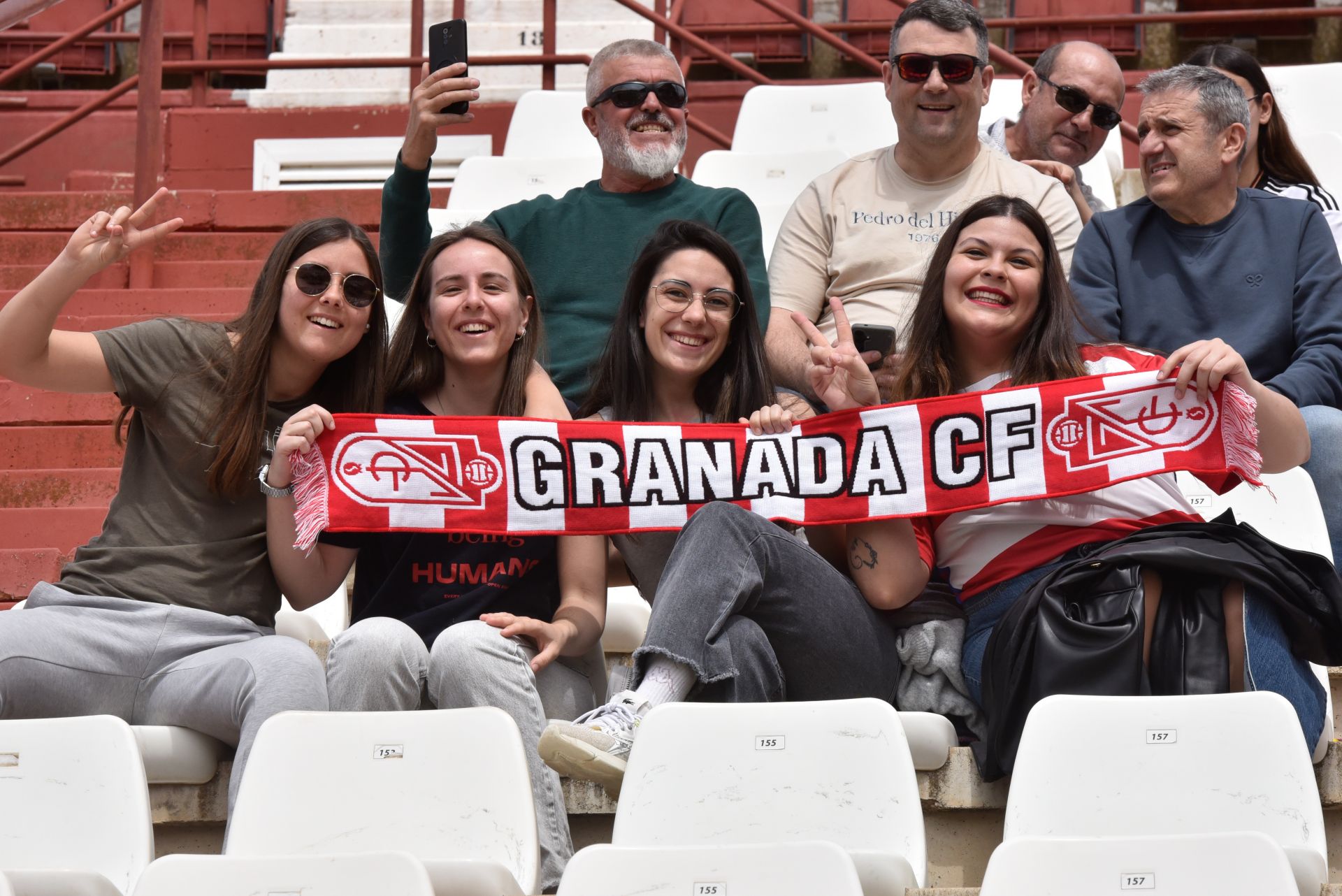 Encuéntrate entre la afición del Granada desplazada a Albacete