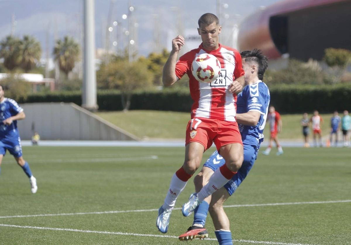 El Almería B tiene otra batalla para ganar la guerra