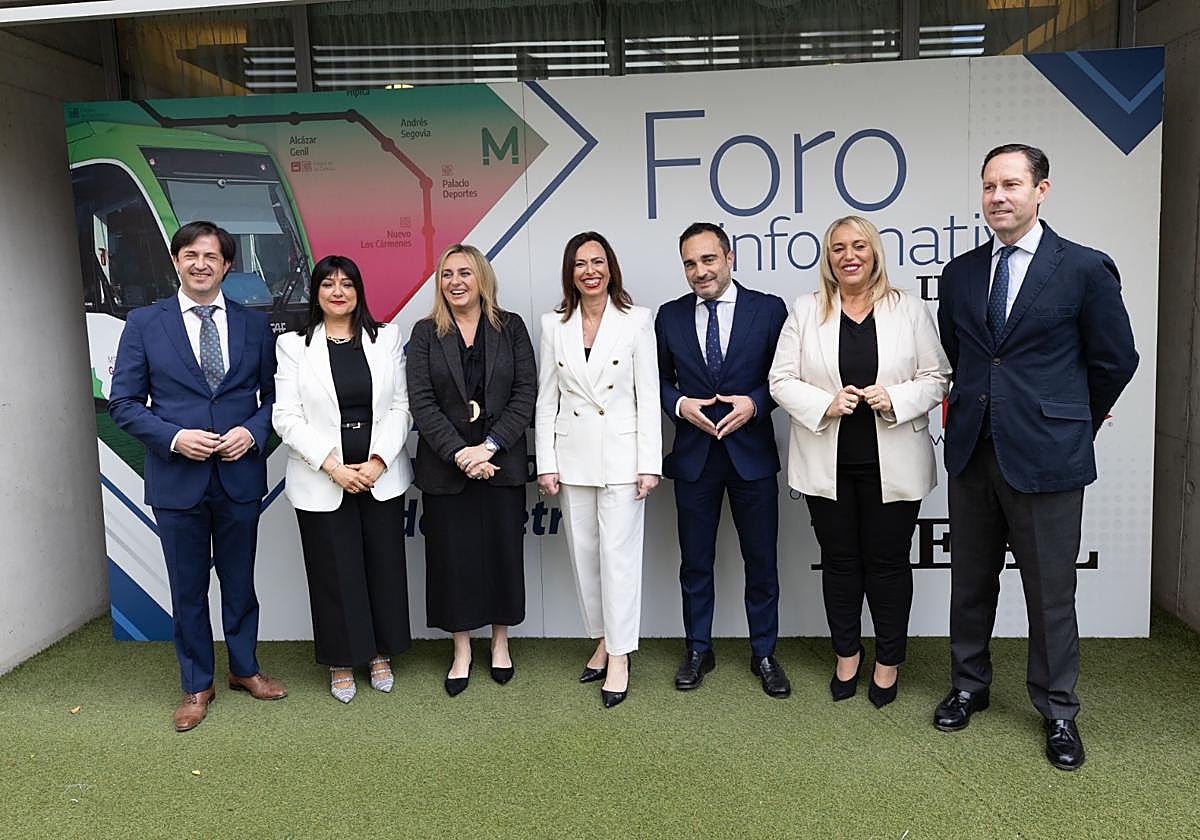 La consejera de Fomento, Rocío Díaz, ha analizado en un foro organizado por IDEAL cómo avanzan las obras de la ampliación sur del metro de Granada.