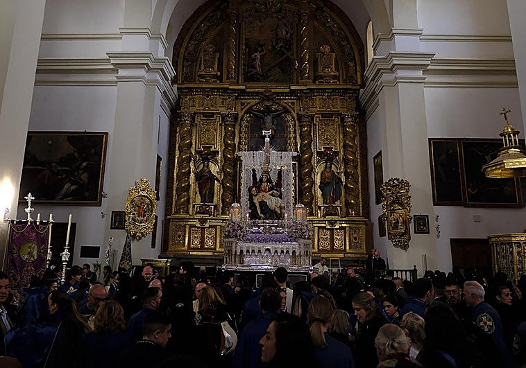 Sigue en directo el Sábado Santo en Granada.