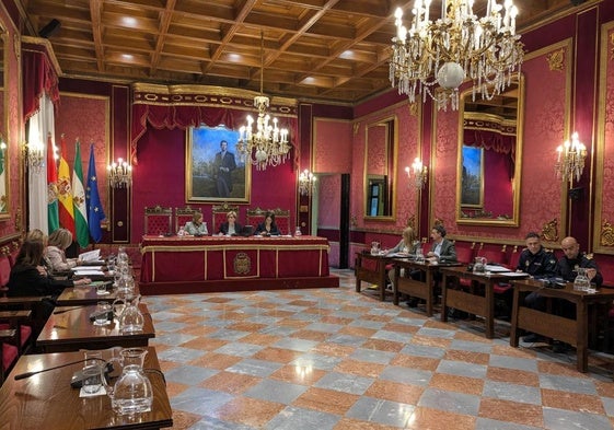 Salón de plenos del Ayuntamiento de Granada.