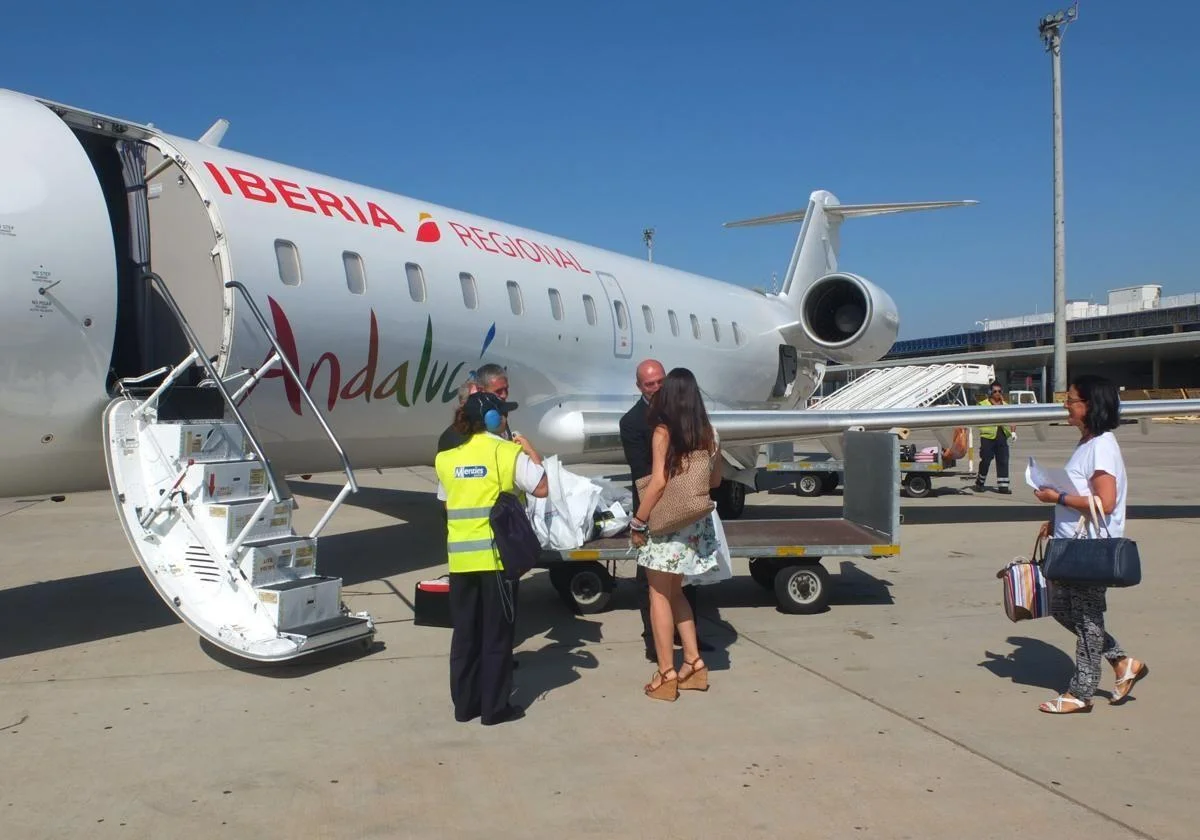 El Aeropuerto de Almería cierra el mes de marzo con 1.780 pasajeros diarios