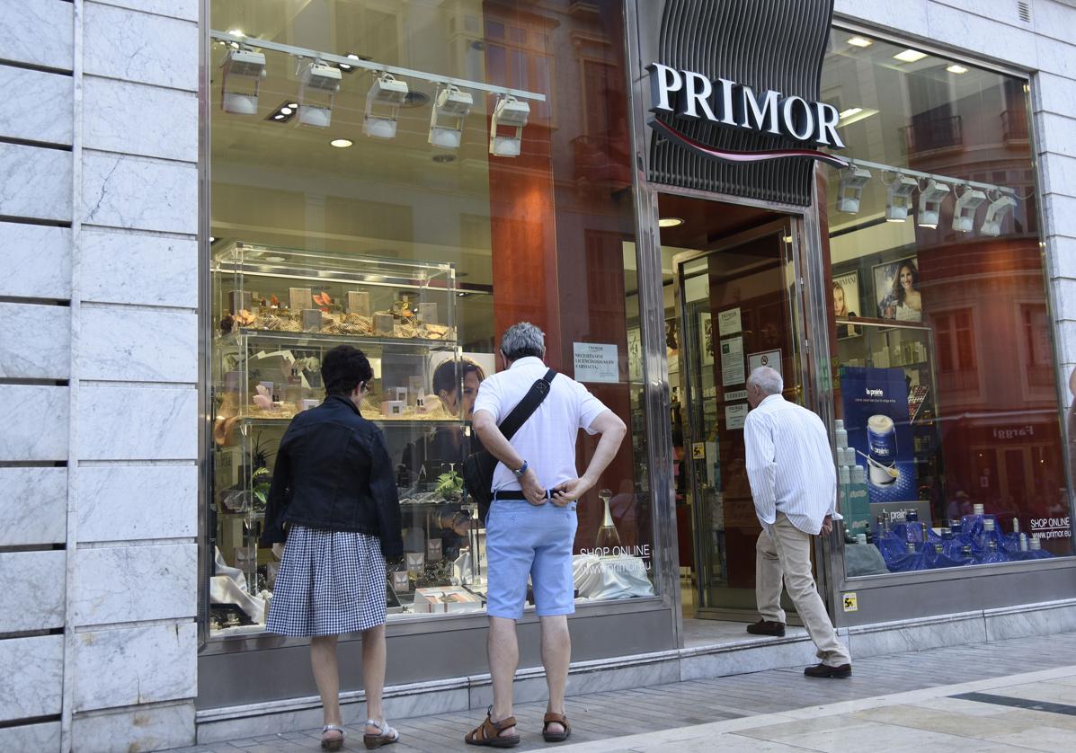 A un euro: Primor tira el precio de las copias de permumes de grandes marcas