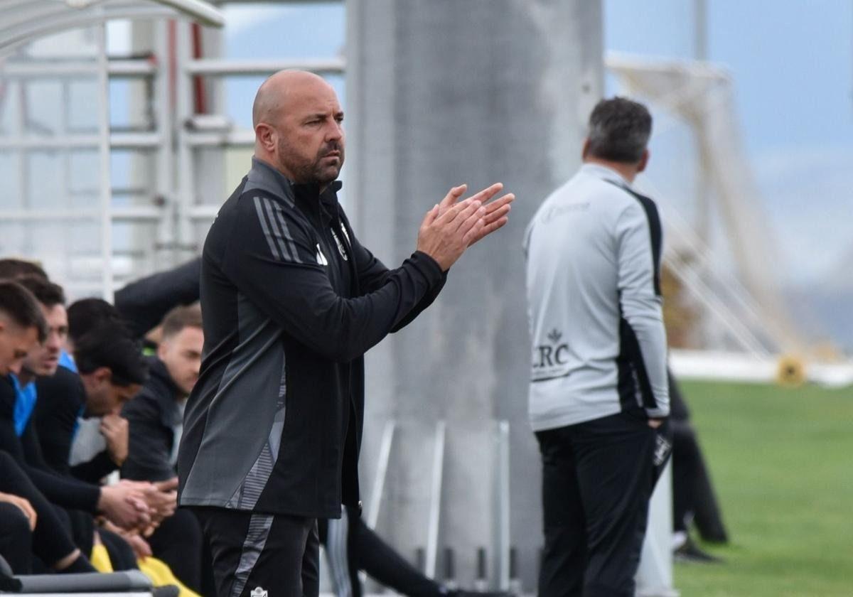 Raúl Barroso no continuará como entrenador del Recreativo la temporada que viene