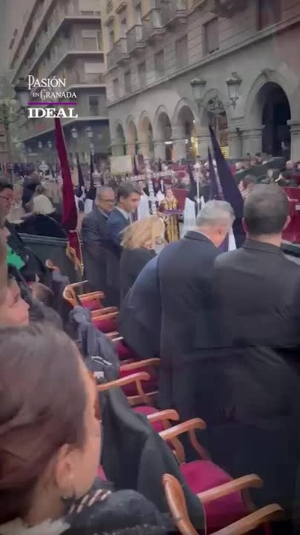 Paciencia y Penas pide la venia en la carrera oficial