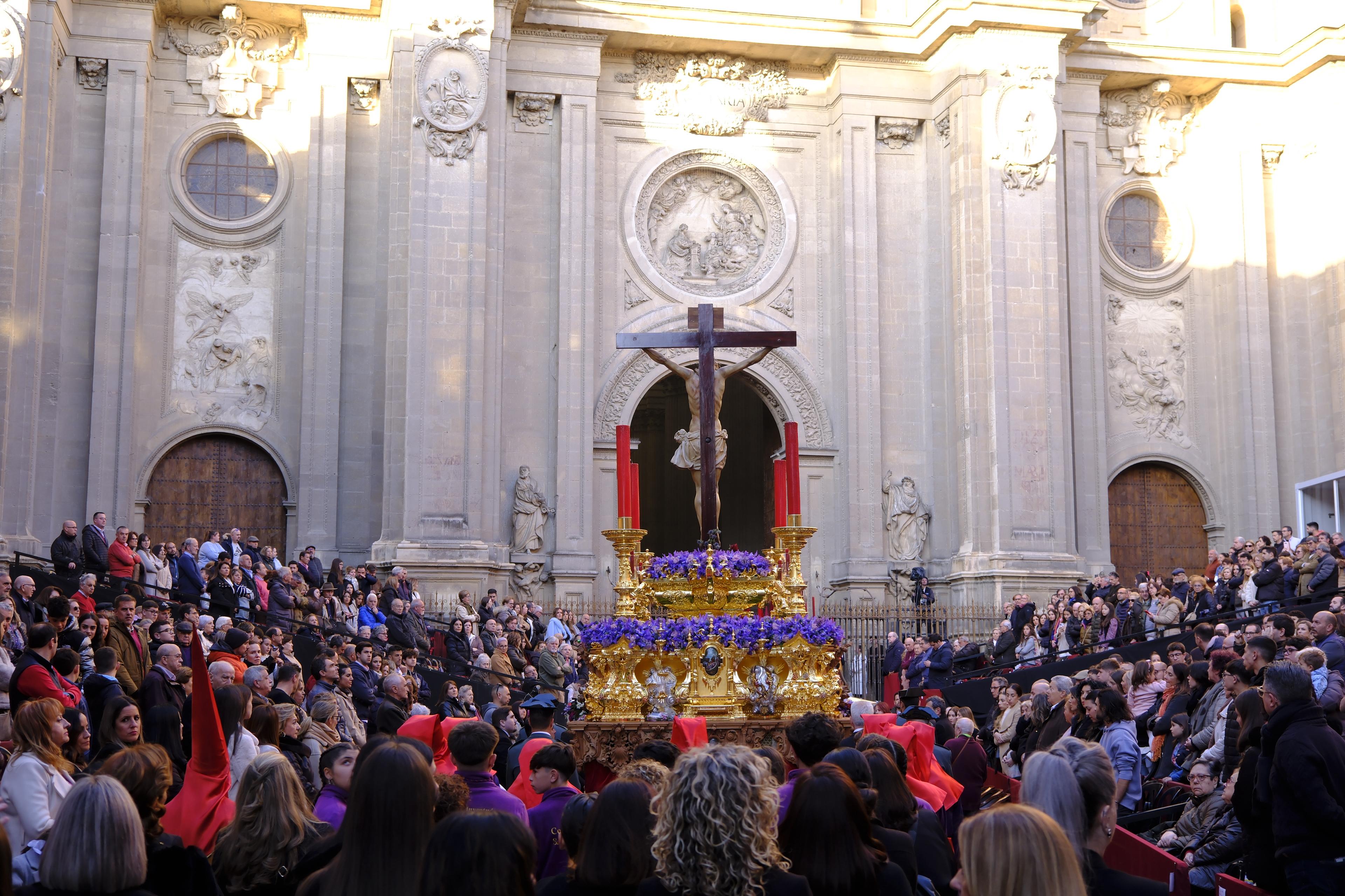 Las imágenes más llamativas y esperadas del Miércoles Santo en Granada