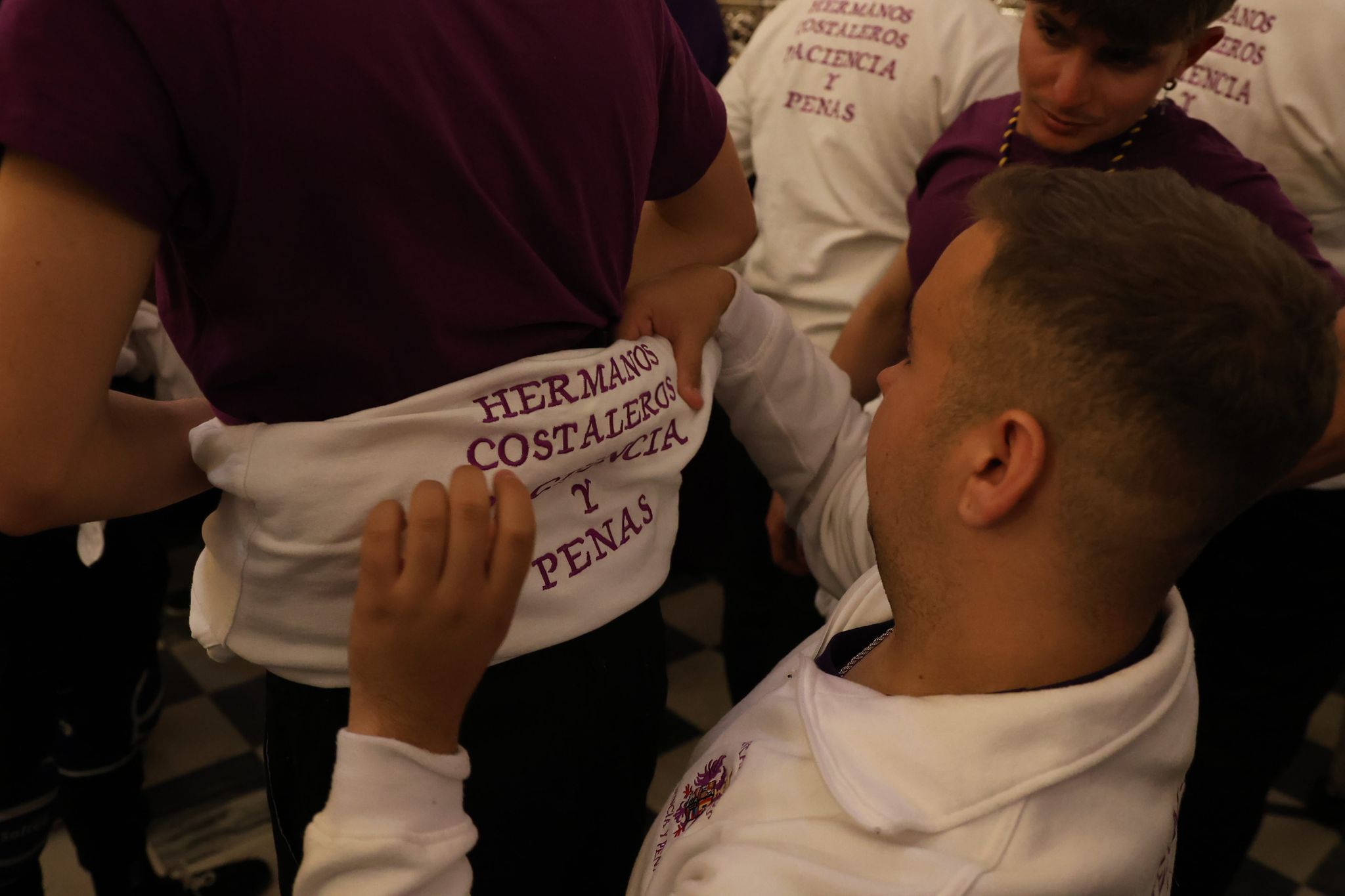 Las imágenes más llamativas y esperadas del Miércoles Santo en Granada