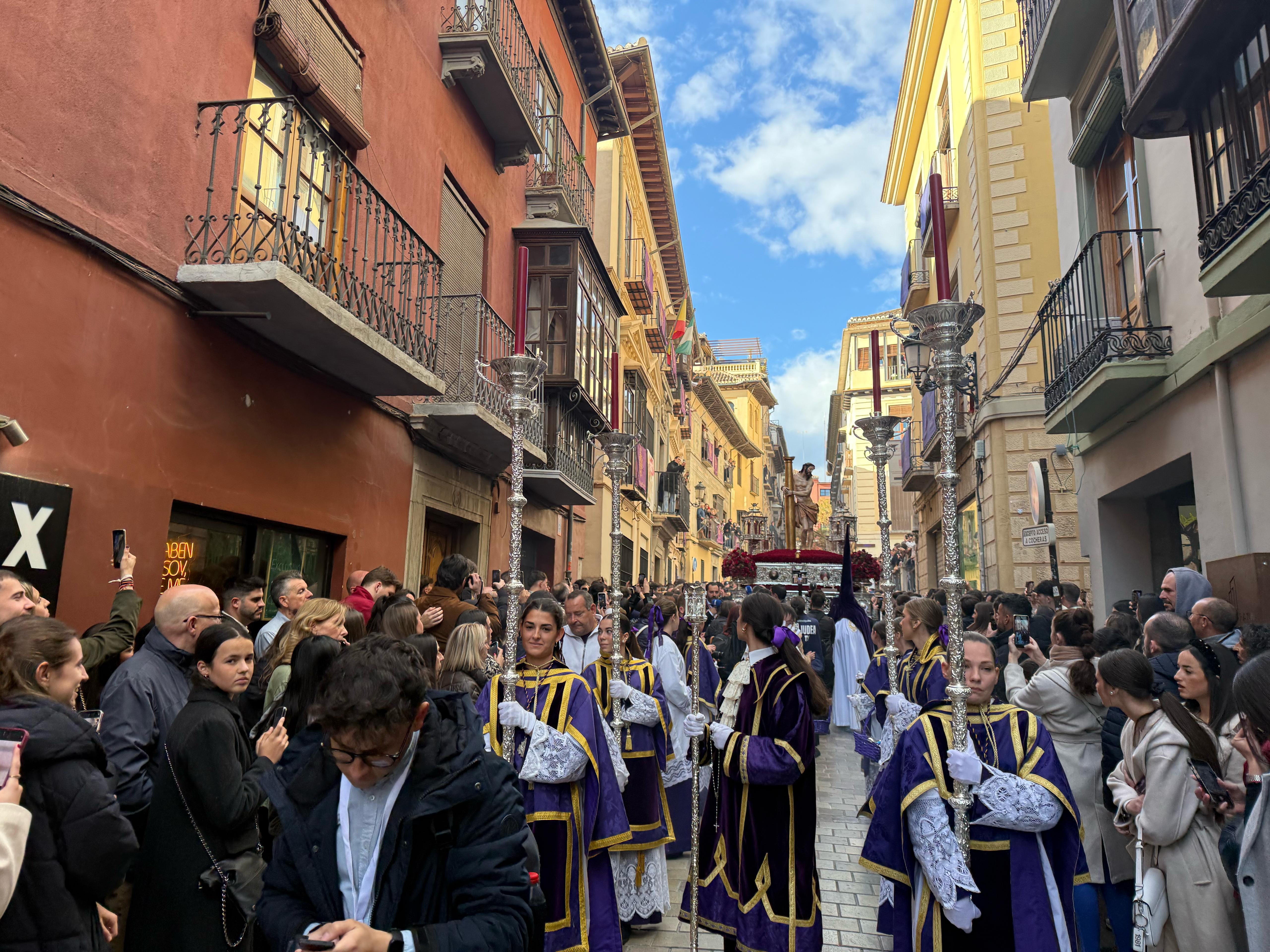 Las imágenes más llamativas y esperadas del Miércoles Santo en Granada