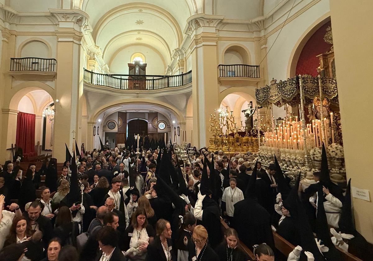 Los Escolapios lamentan la sustracción de joyas: «Han robado a la madre de Dios y eso no se hace»