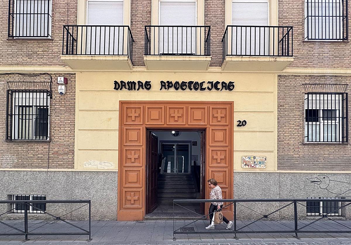 Sede de Proyecto Hombre en la calle Santa Paula, en Granada capital.