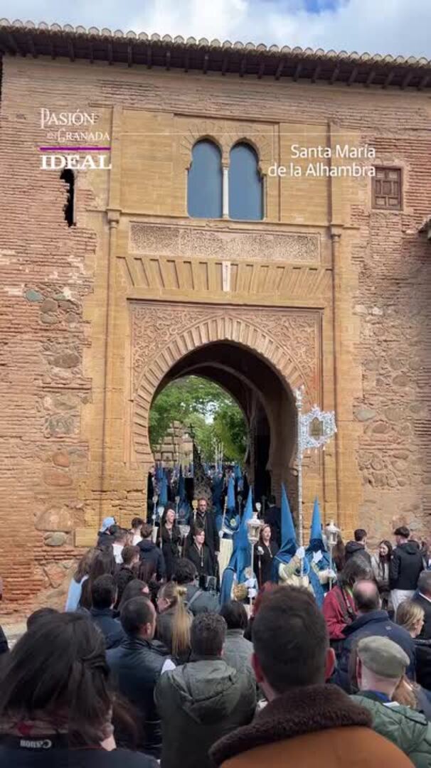Santa María de la Alhambra en Procesión