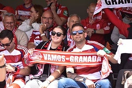 Encuéntrate en la grada del Cartagonova en el Cartagena - Granada CF