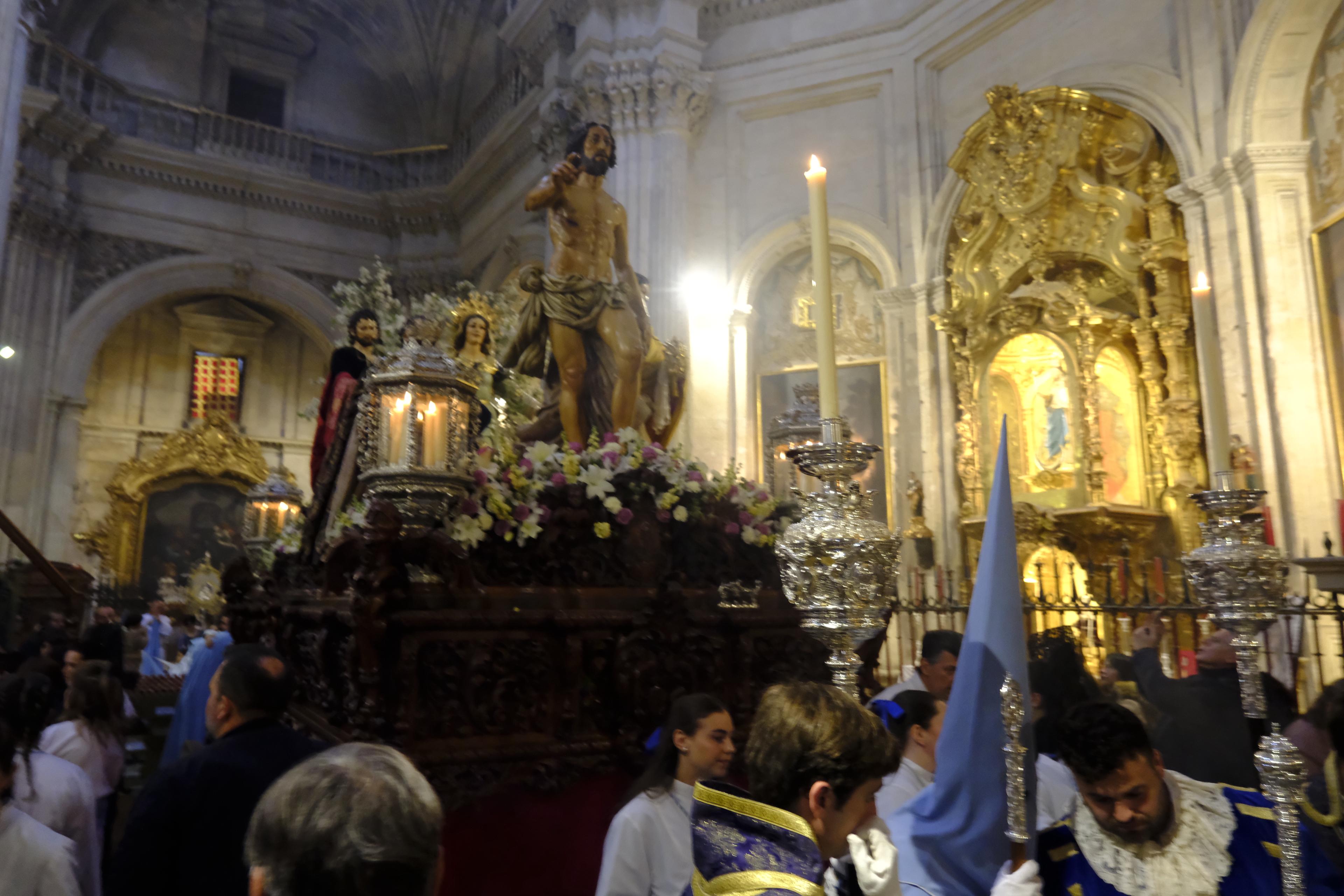 Recogimiento en el Sagrario con Resucitado y Alegría