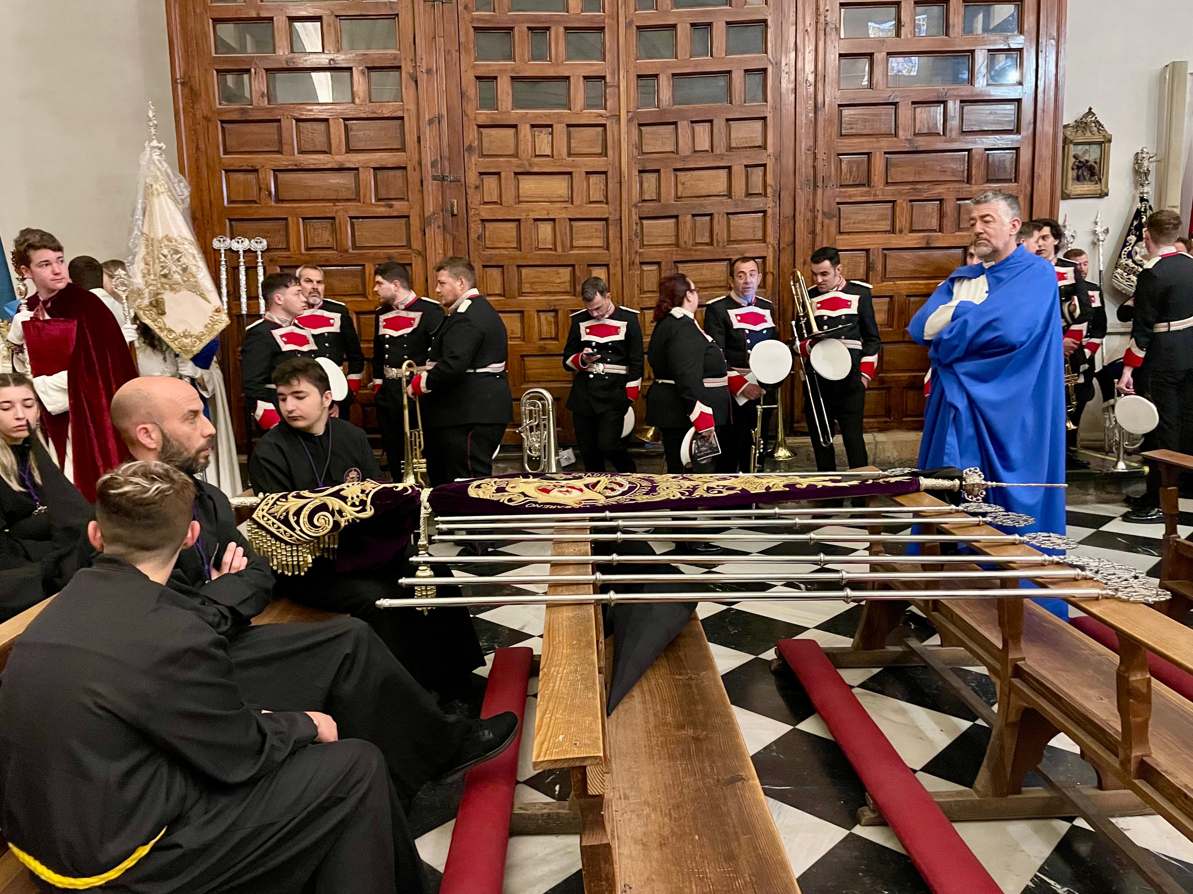 El Resucitado de Jaén se queda en el templo por las lluvias