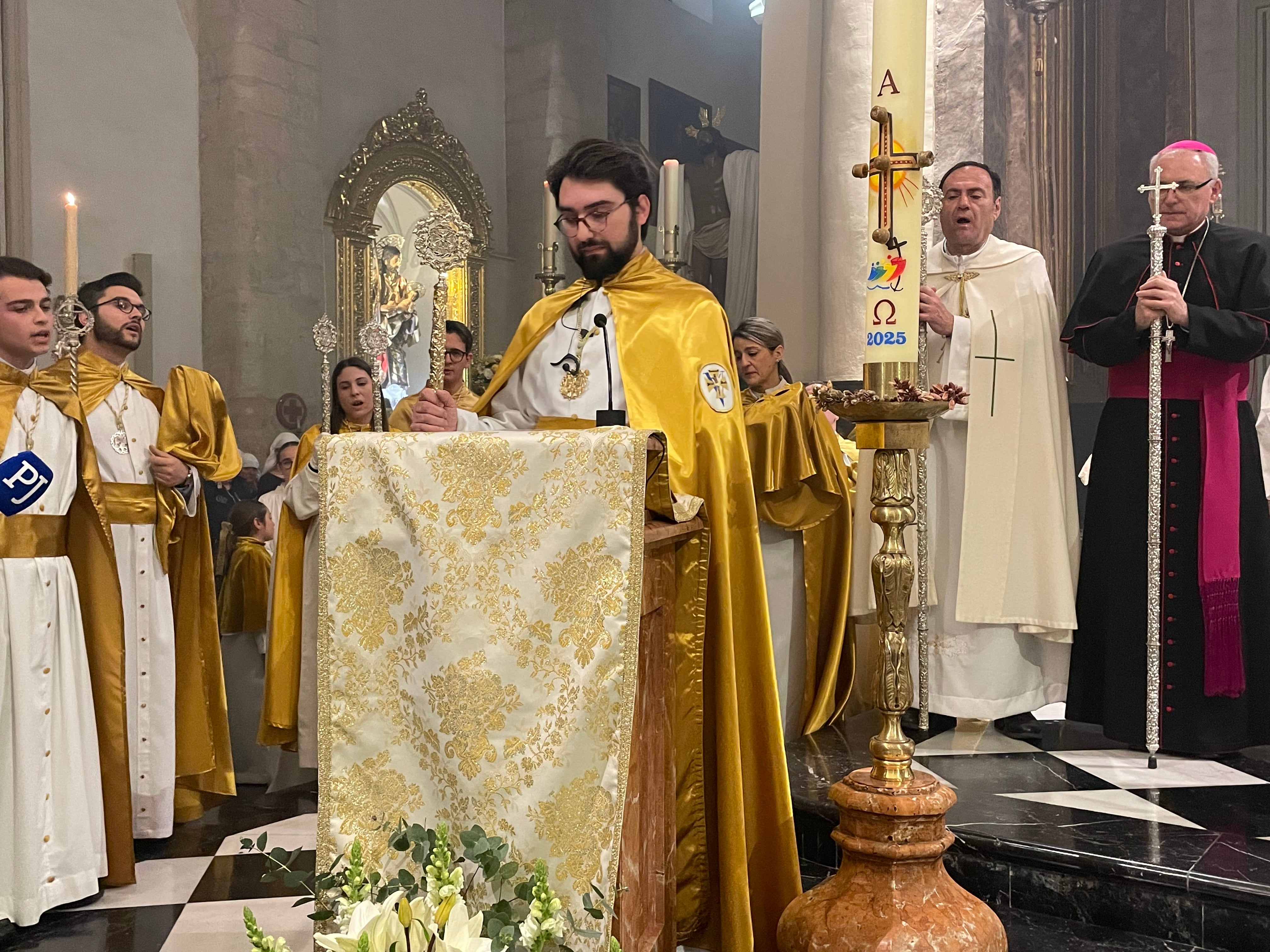 El Resucitado de Jaén se queda en el templo por las lluvias