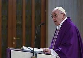 La Agrupación de Hermandades de Almería se une al «dolor» por la muerte del Papa Francisco