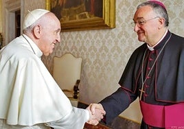 Encuentro del Papa Francisco con el obispo Gómez Cantero.