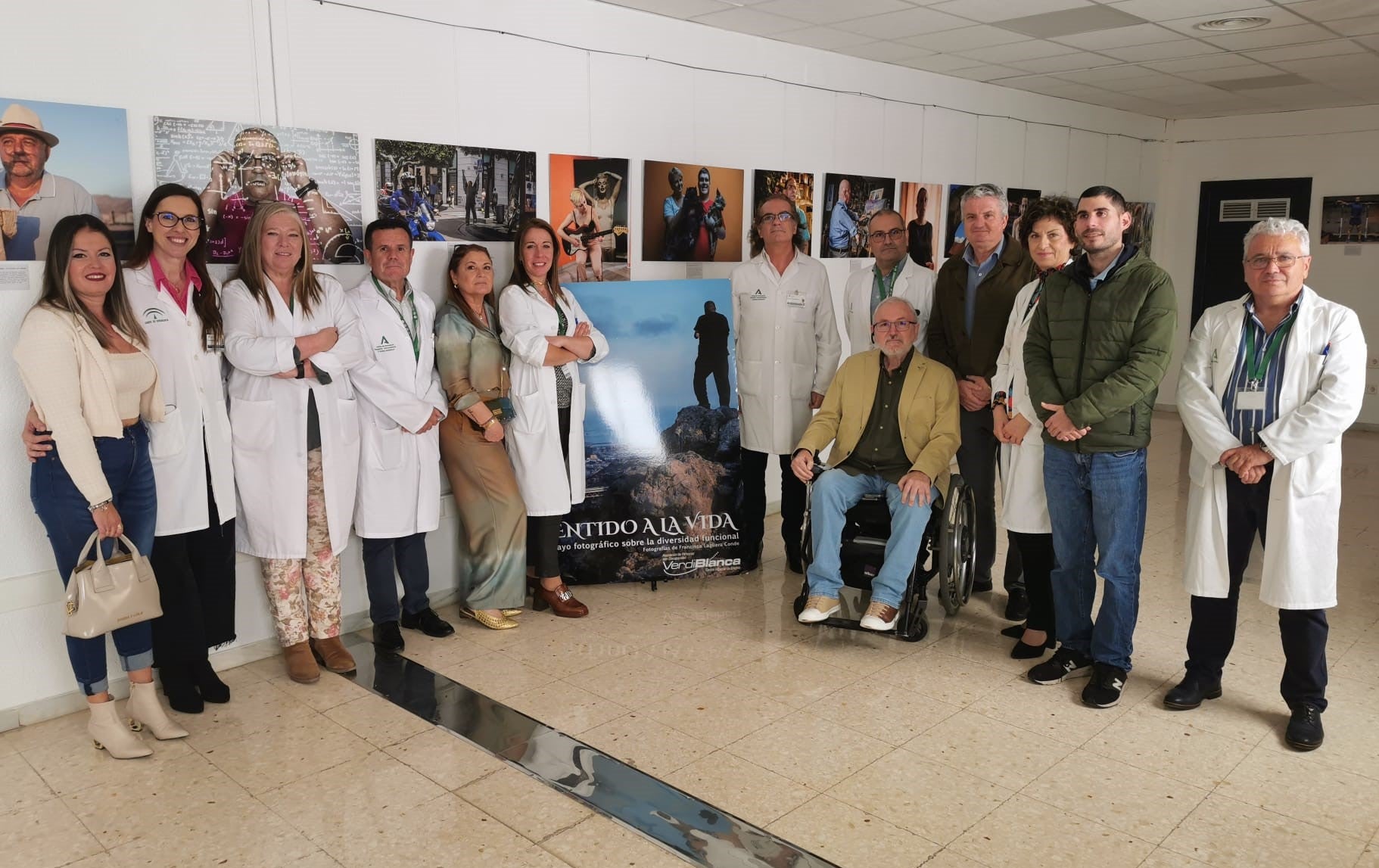 El hospital universitario torrecárdenas inaugura la exposición 'sentido a la vida' de la asociación verdiblanca | ideal
