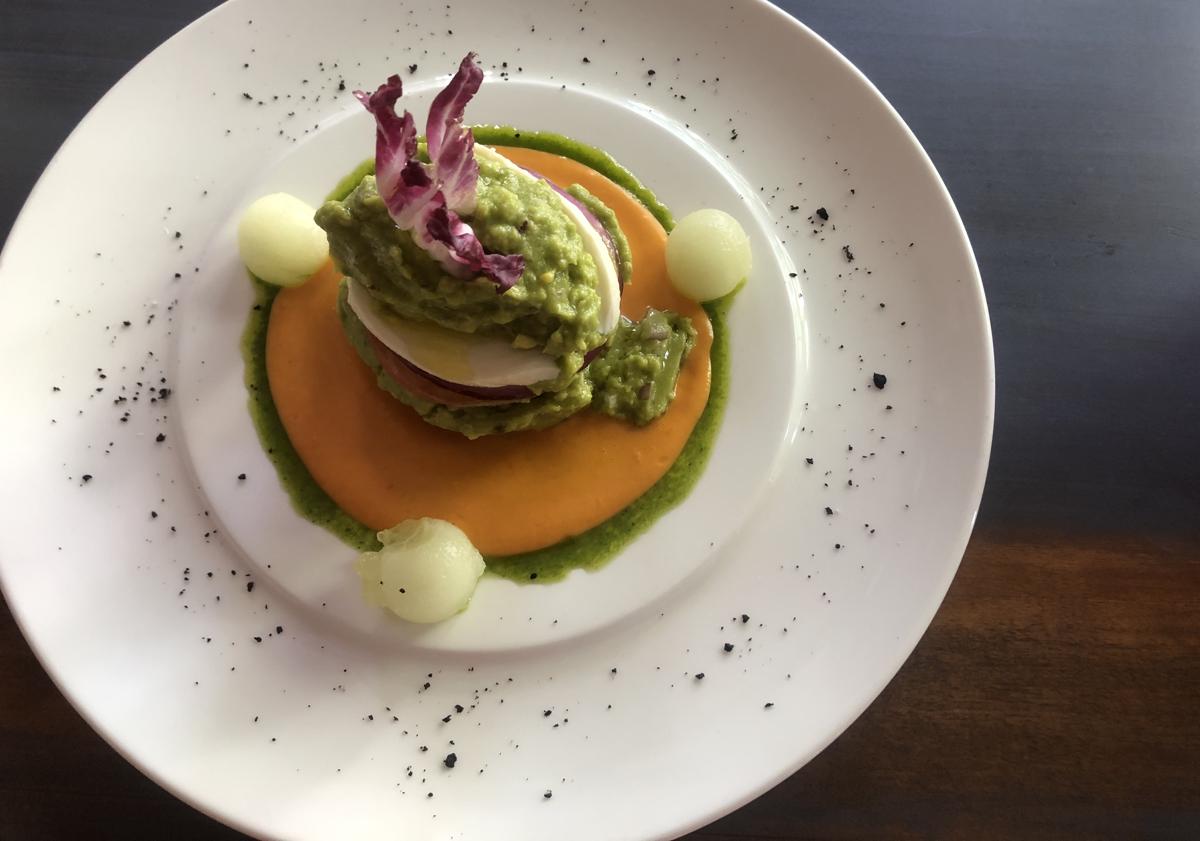 Imagen principal - Este restaurante familiar de Granada triunfa en la Guía Repsol y National Geopraphic