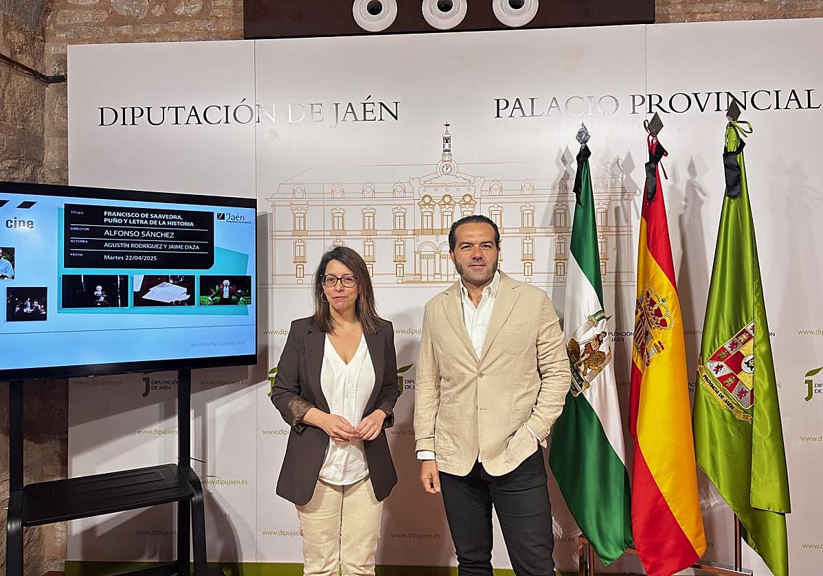 África Colomo y Alfonso Sánchez, en la presentación.