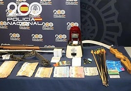 Imagen de los efectos intervenidos a la red desmantelada