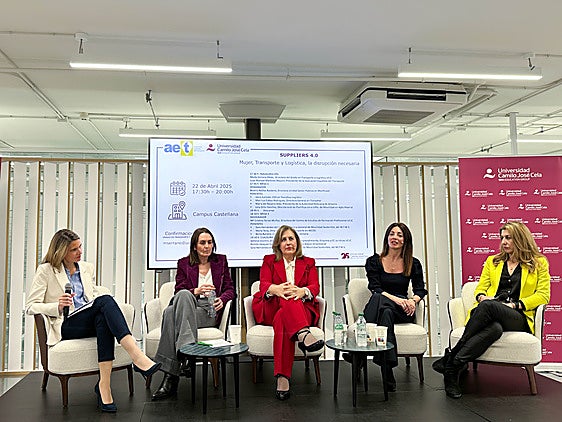 La APA destaca el talento femenino en el sector marítimo en la jornada de mujer y logística de la AET