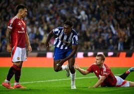 Samu celebra un gol al Manchester United en la Europa League.