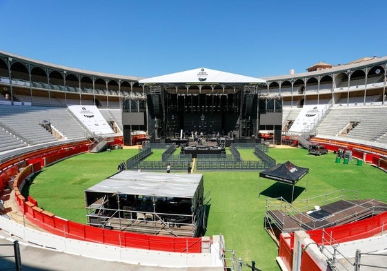 La Plaza de Toros se prepara para el concierto de JC Reyes este viernes.