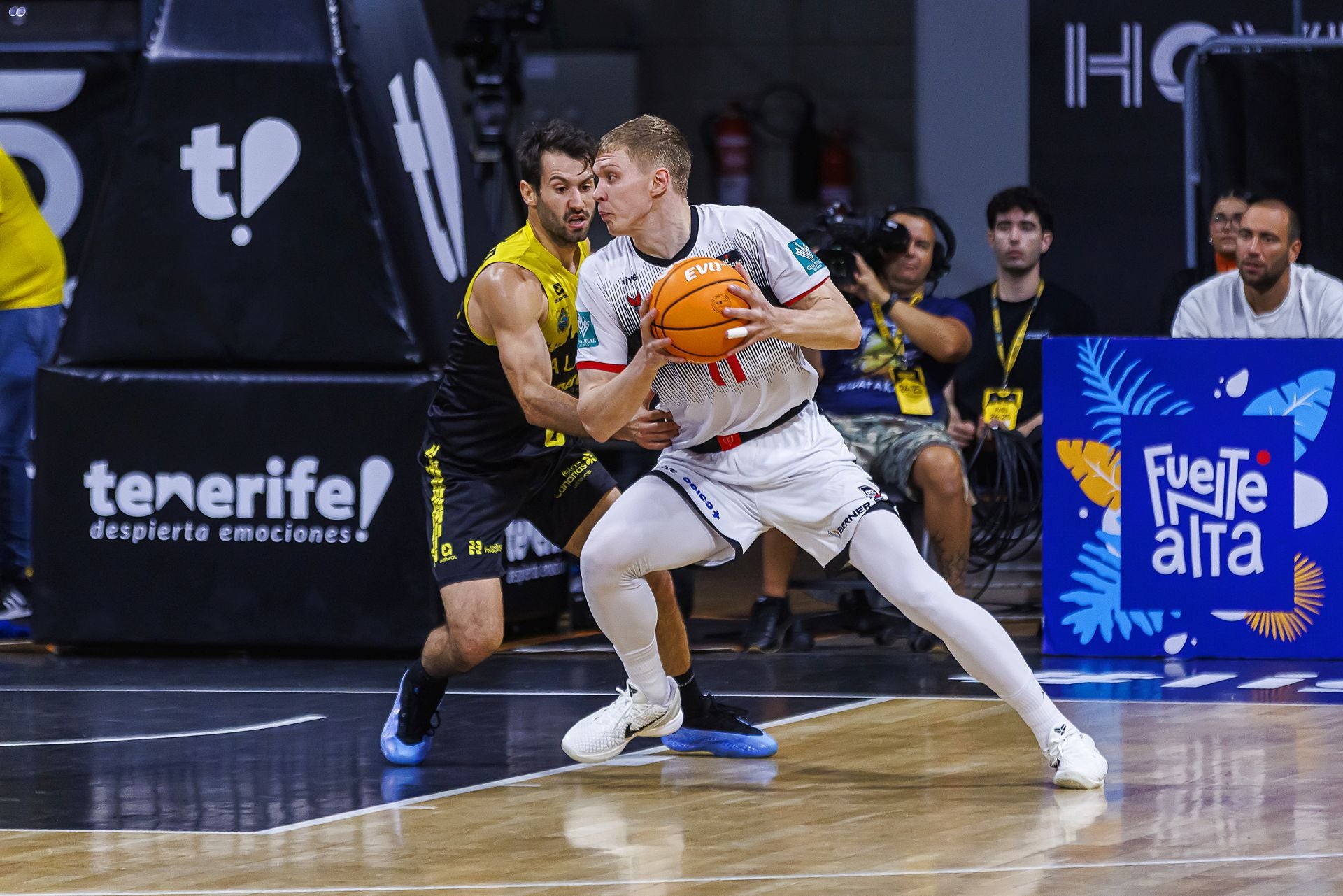 Elias Valtonen, en el partido contra La Laguna Tenerife.