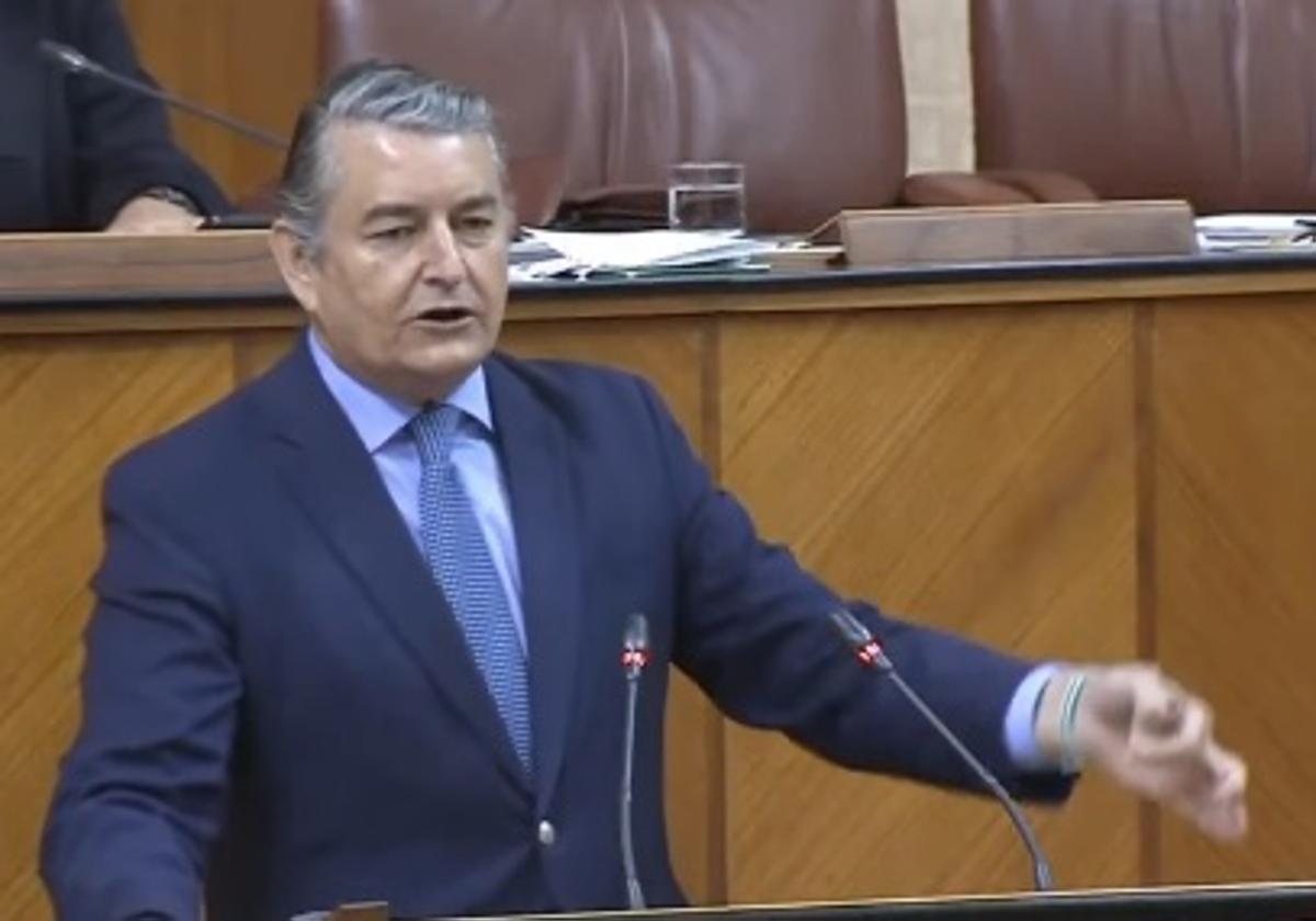 Sanz augura años de oposición al PSOE-A por elegir a una «líder defectuosa»