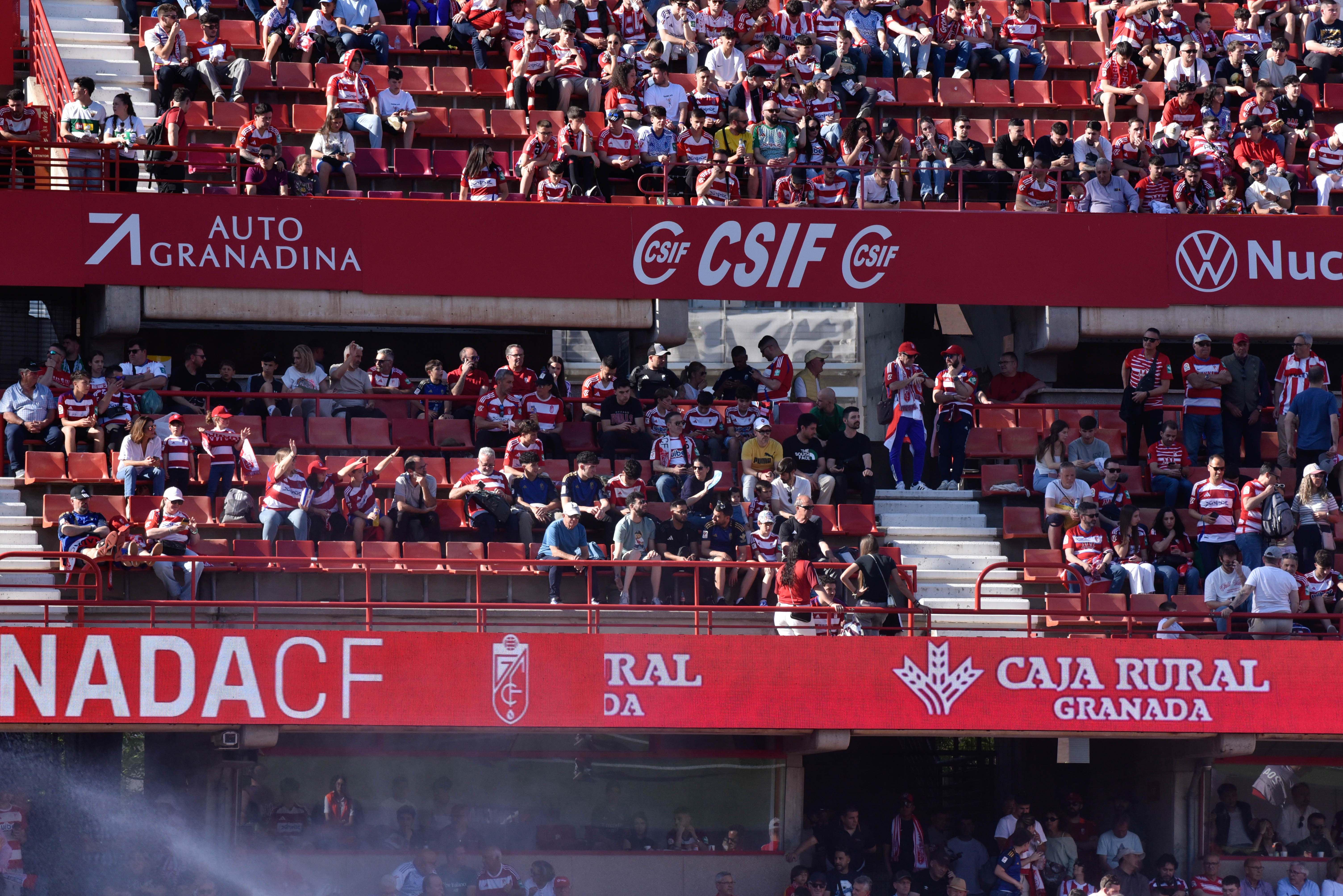 Encuéntrate en Los Cármenes durante el Granada - Elche