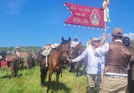 Miembros de la Real Cofradía Matriz de la Virgen de la Cabeza de Andújar.