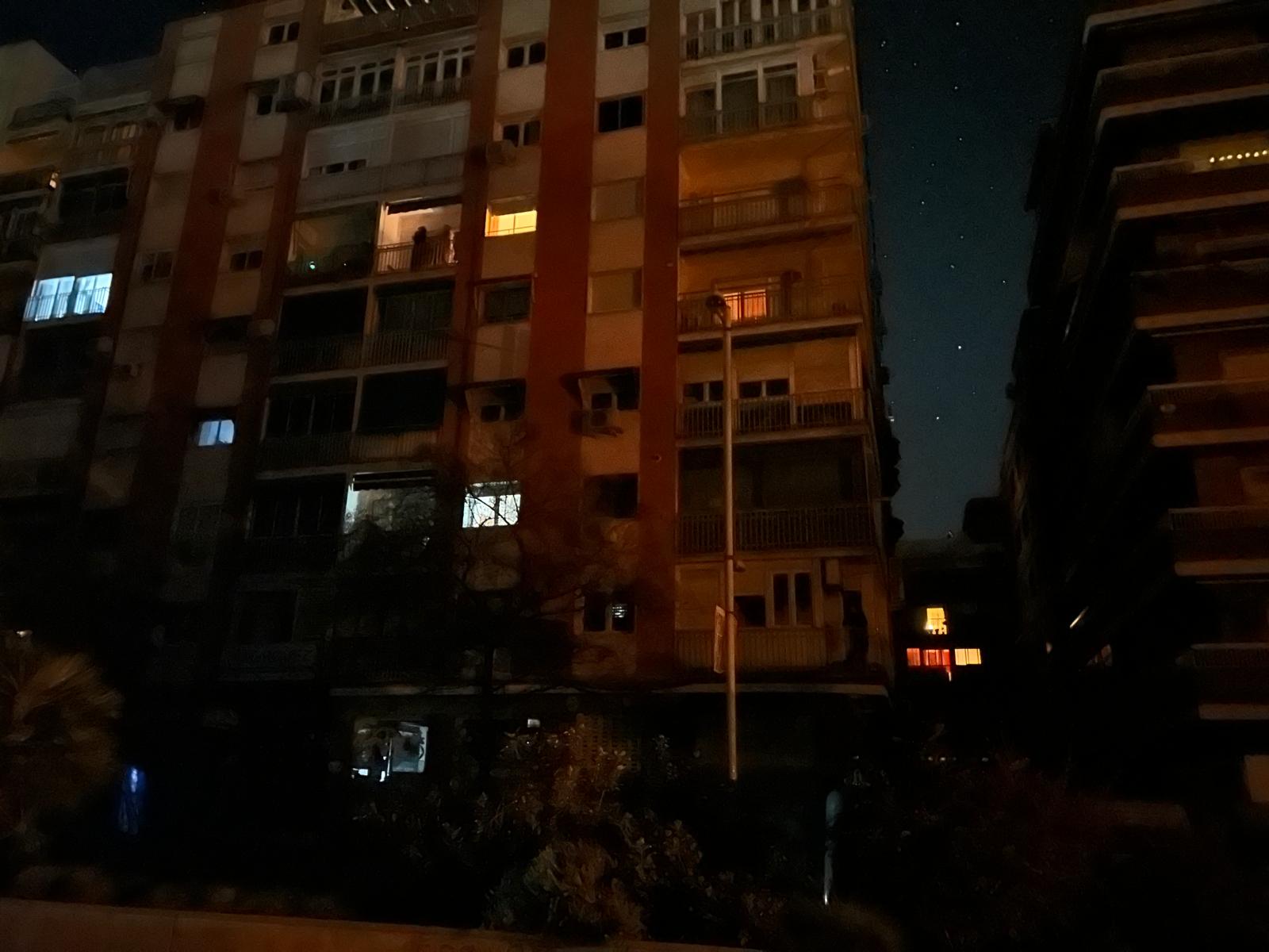 Las insólitas imágenes de una noche a oscuras en Granada
