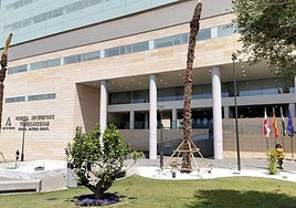 Los hospitales de la provincia vuelven a «la normalidad» tras priorizar la atención urgente con el apagón