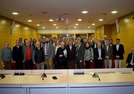 El rector de la UAL, José Céspedes, junto a empresarios y representantes sociales.