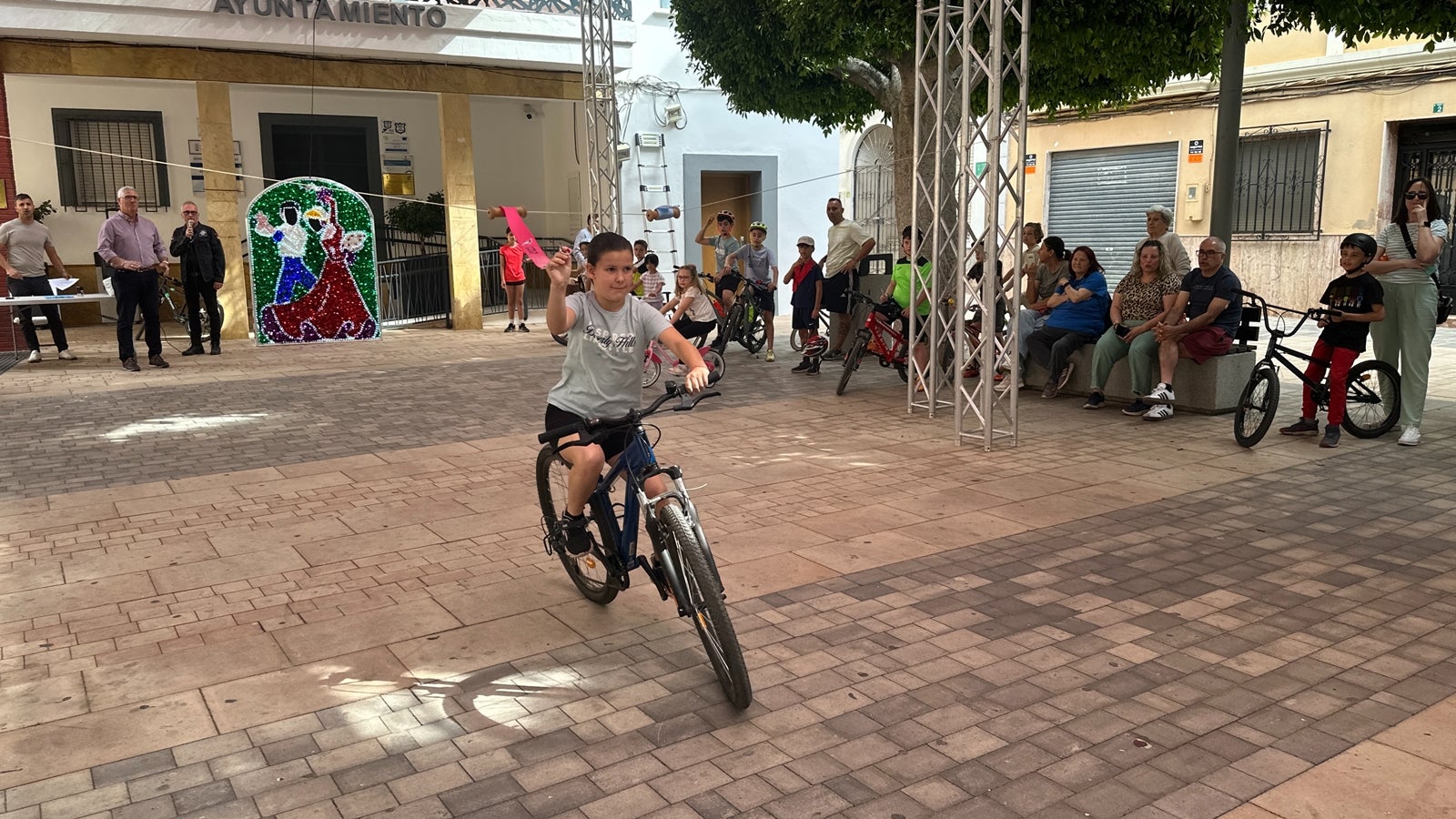 Imagen principal - Huércal inicia sus fiestas patronales con un centenar de actividades vecinales