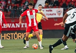 Melero zafándose de un rival