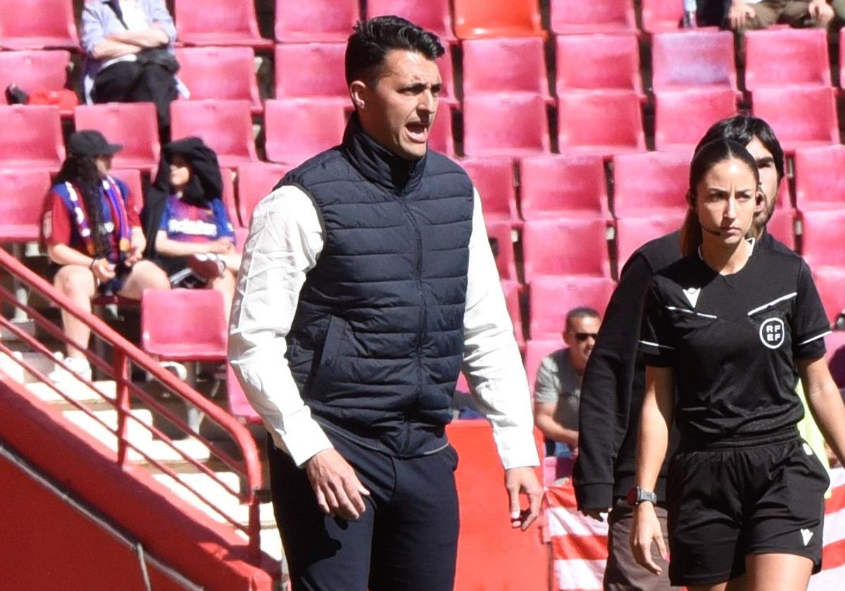 El granada de arturo ruiz encara su último partido de la temporada en los cármenes | ideal