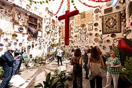 Todas las imágenes del viernes de cruces en Granada