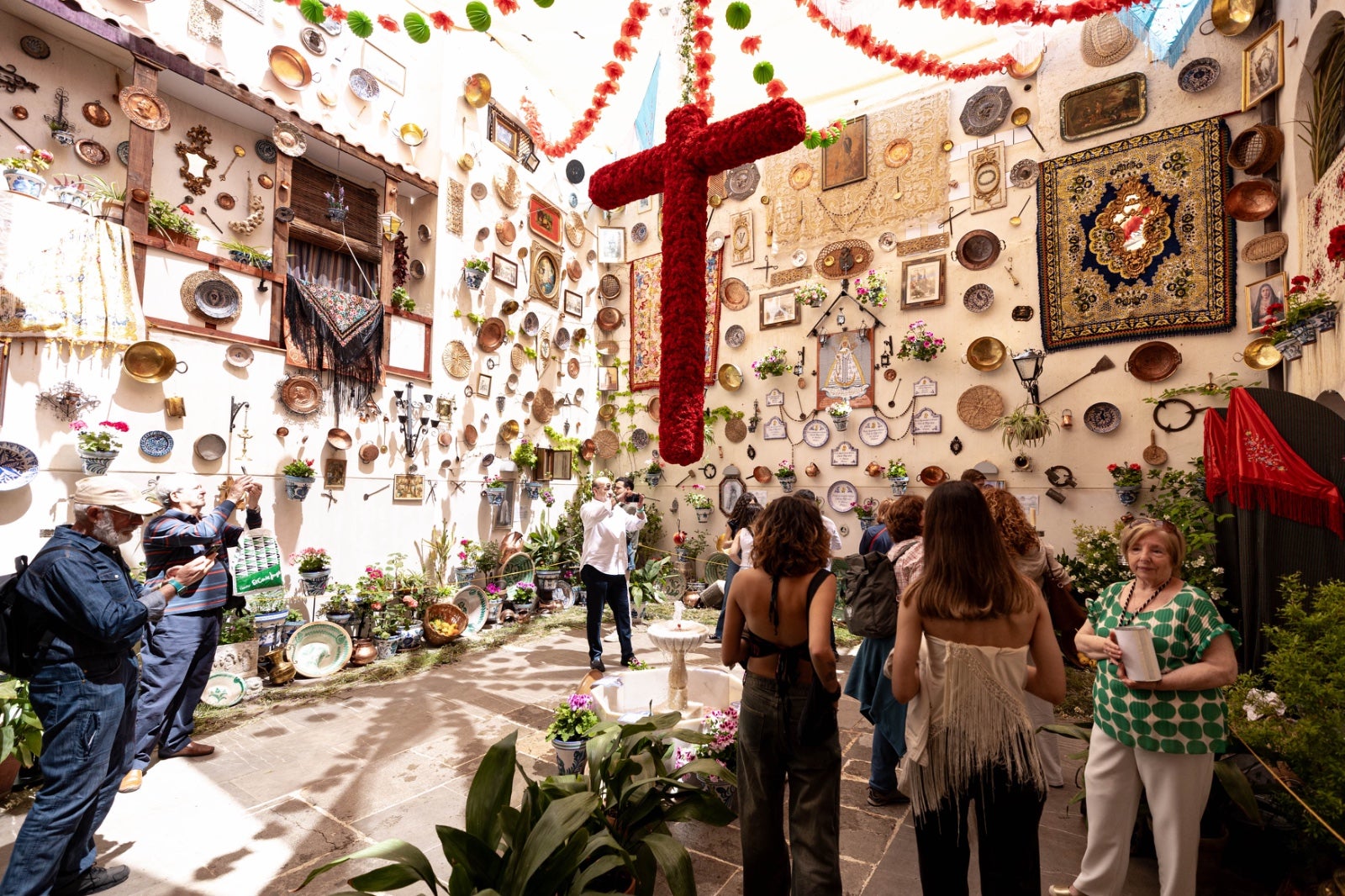 Todas las imágenes del viernes de cruces en Granada | Ideal