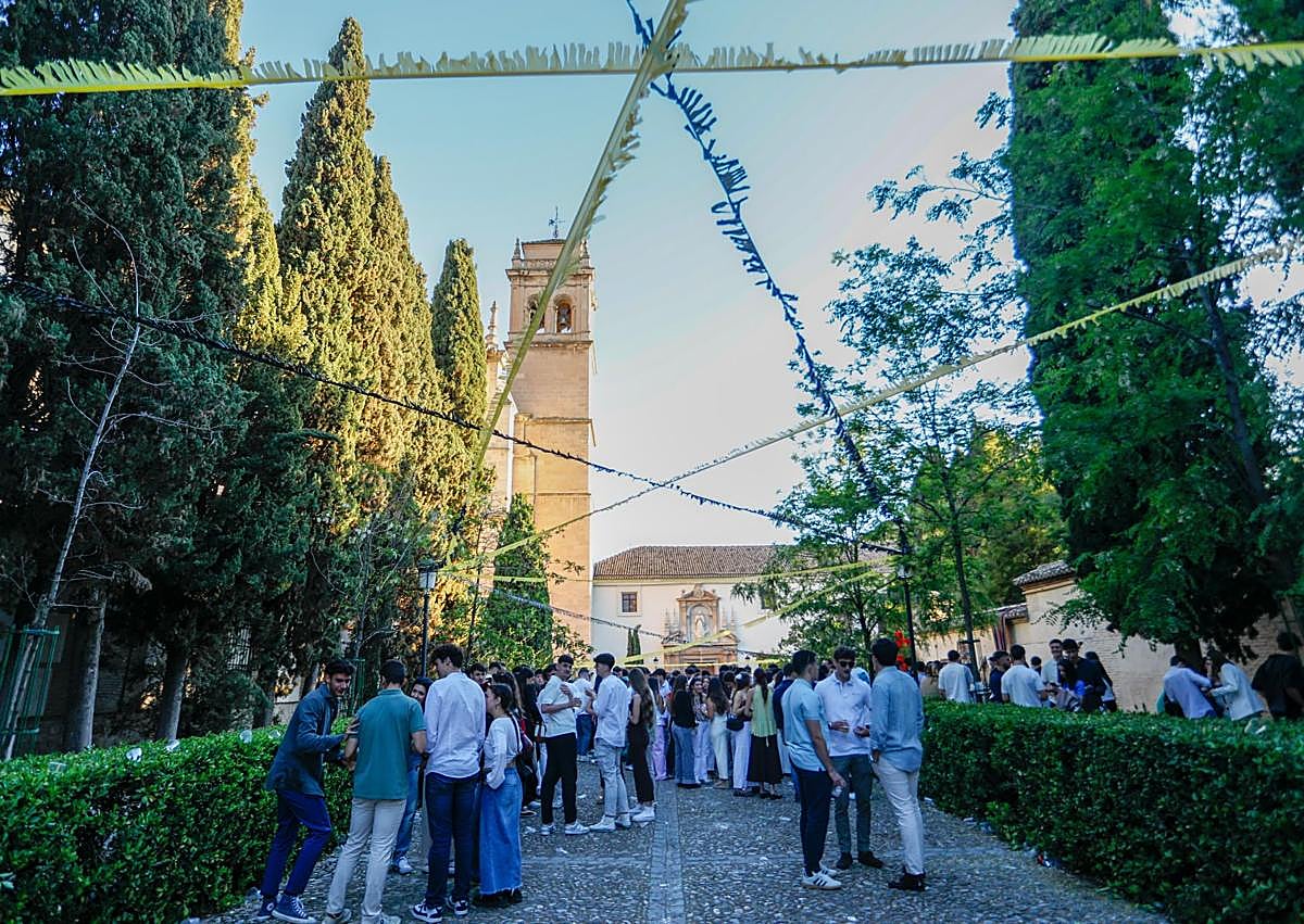 Imagen secundaria 1 - Las Cruces en Granada.