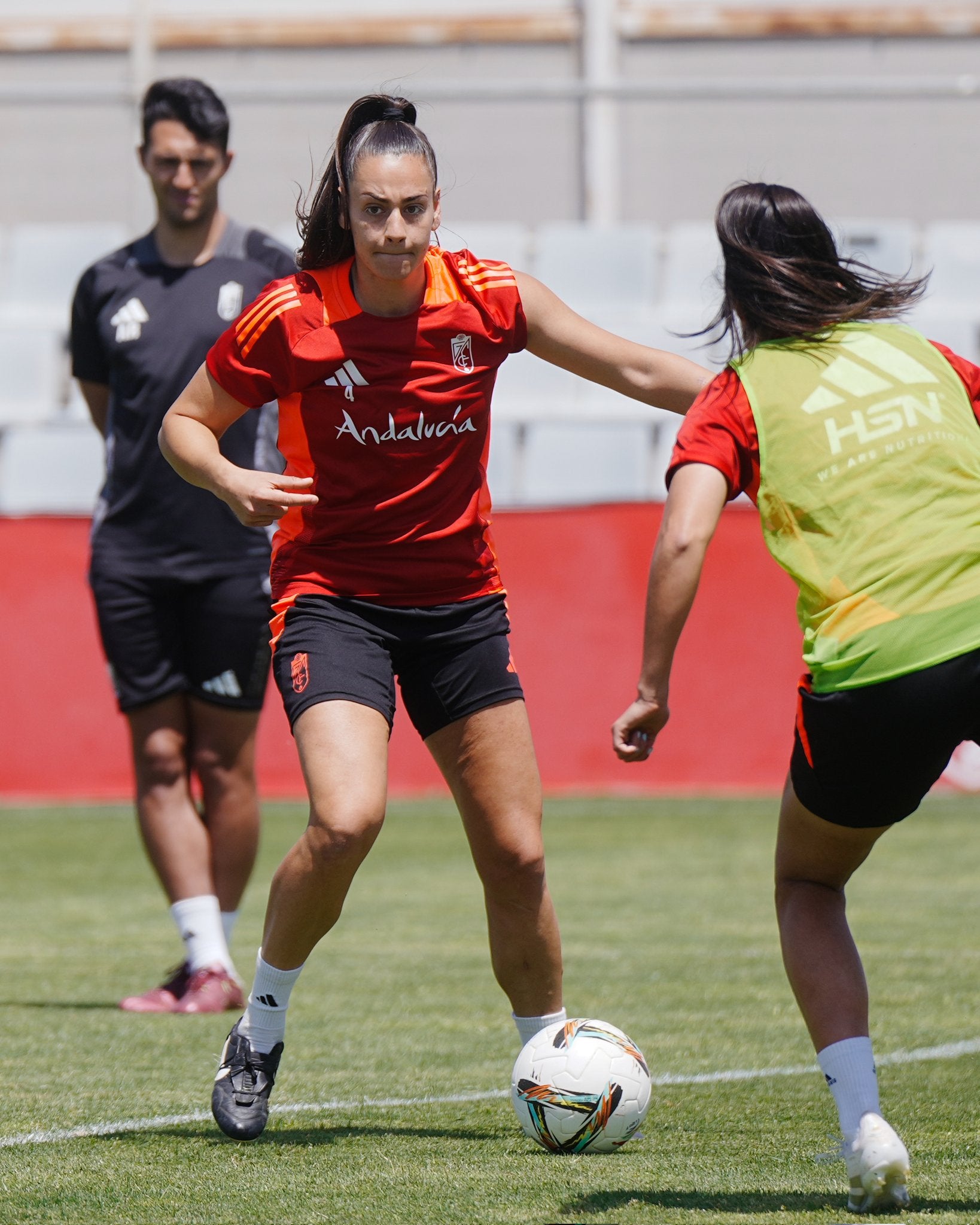 Las jugadoras del Granada, en un entrenamiento.