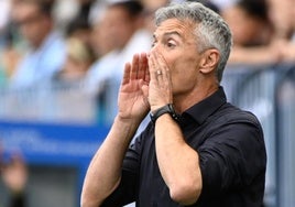 Fran Escribá, durante la derrota del Granada contra el Málaga.