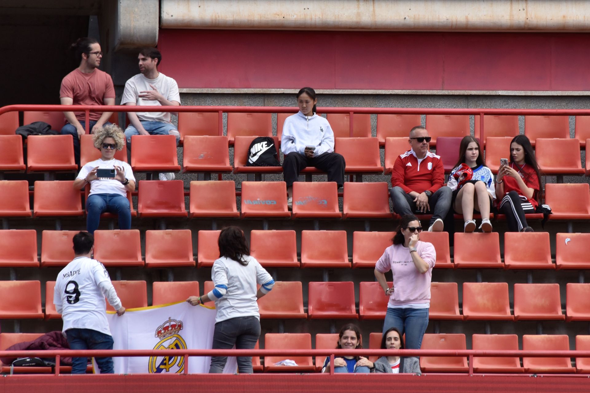 Encuéntrate en Los Cármenes en el Granada-Real Madrid