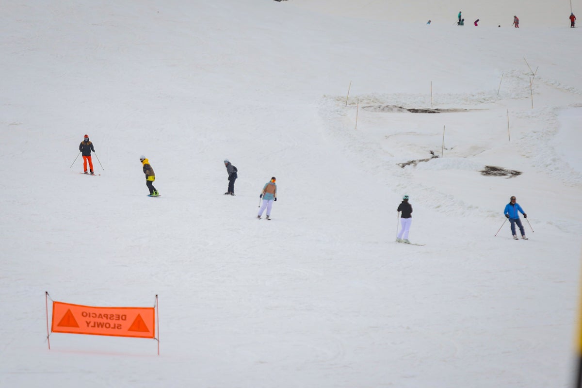 El último día de la temporada en Sierra Nevada, en imágenes