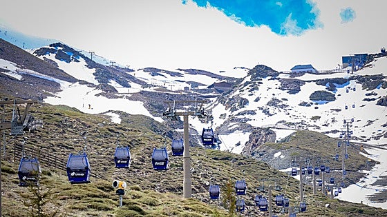 El último día de la temporada en Sierra Nevada, en imágenes