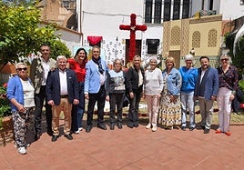 Marifrán Carazo, alcaldesa de Granada, disfrutó del Día de la Curz en la calle